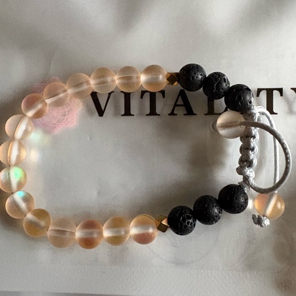 Bracelets - Picture 3 of 5